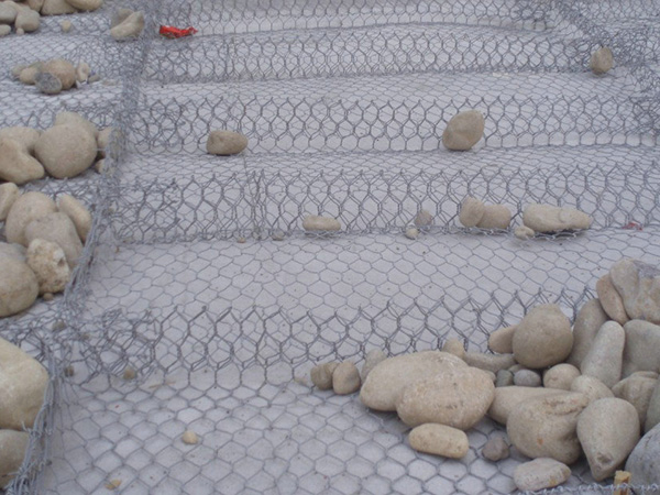 雷諾護墊 - 安平縣全昊金屬絲網(wǎng)制品有限公司圖片5